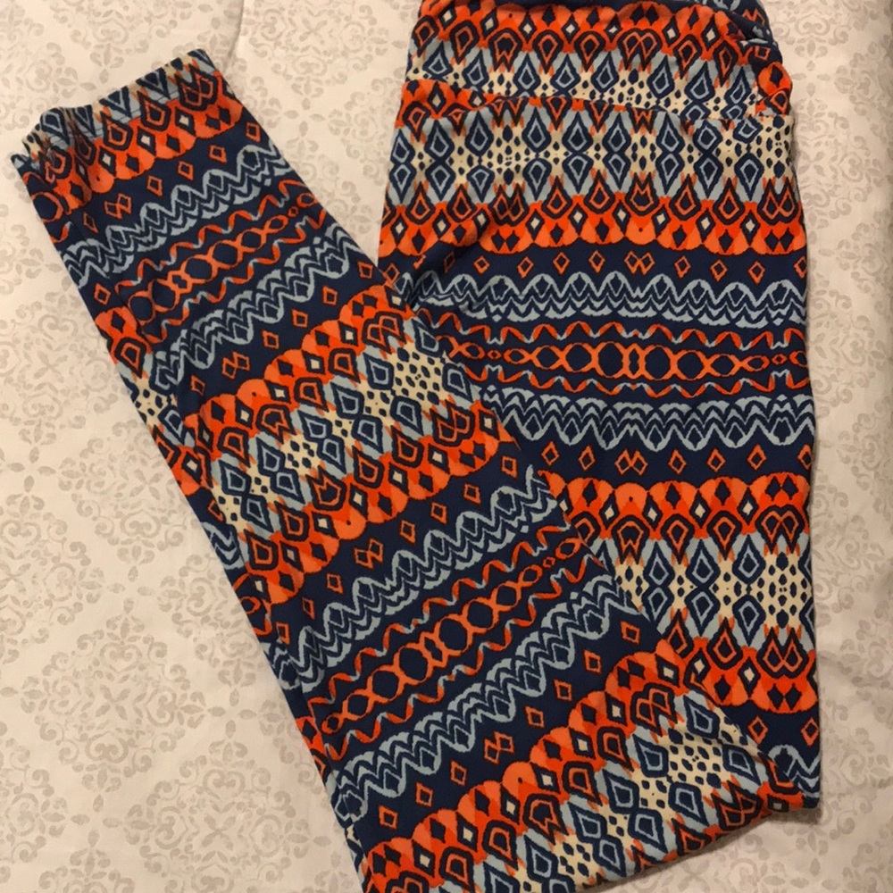 ***SALE***LulaRoe Leggings, size tall & curvy.